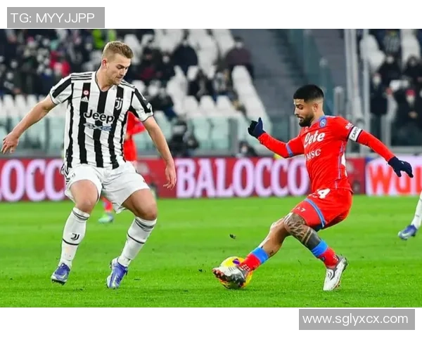 沙尔克与科隆对决分析:战术布局与球员表现的全面解读 沙尔克与科隆对决分析:战术布局与球员表现的全面解读