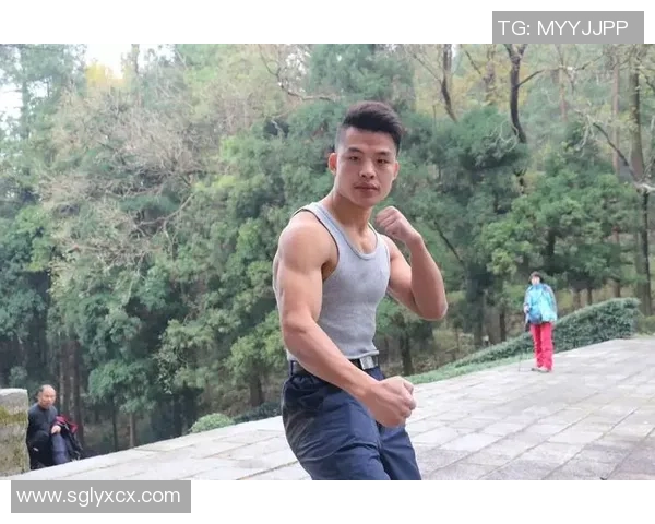 罗凯文的成长之路:从平凡少年到职场精英的蜕变故事 罗凯文的成长之路:从平凡少年到职场精英的蜕变故事