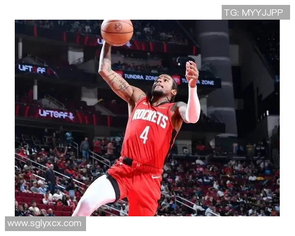 首轮对决爵士与火箭展开激烈角逐谁能赢得晋级机会